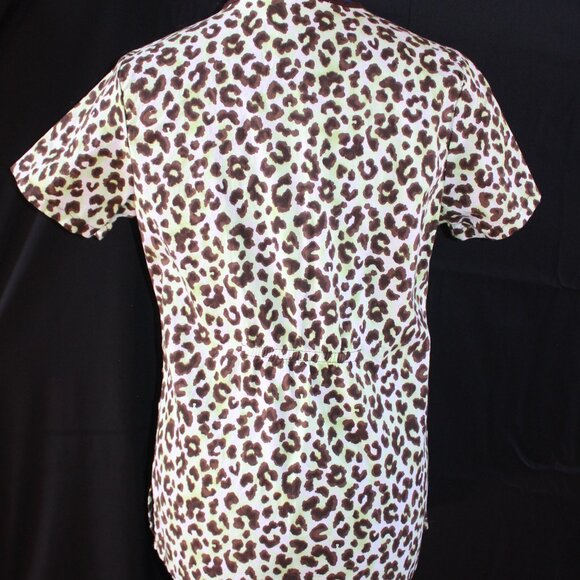 SB Scrubs Women's V-Neck Green Brown Animal Print V-Neck Scrub Top Size XS - Picture 6 of 11